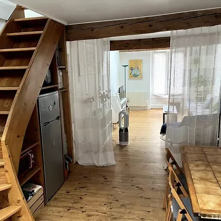 Apartament Duplex Quartier Historique Au Pied De La Bastille *